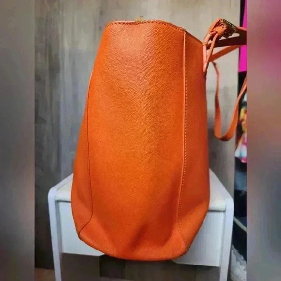 Tory Burch York Buckle Tote Bag in Orange - Picture 16 of 16